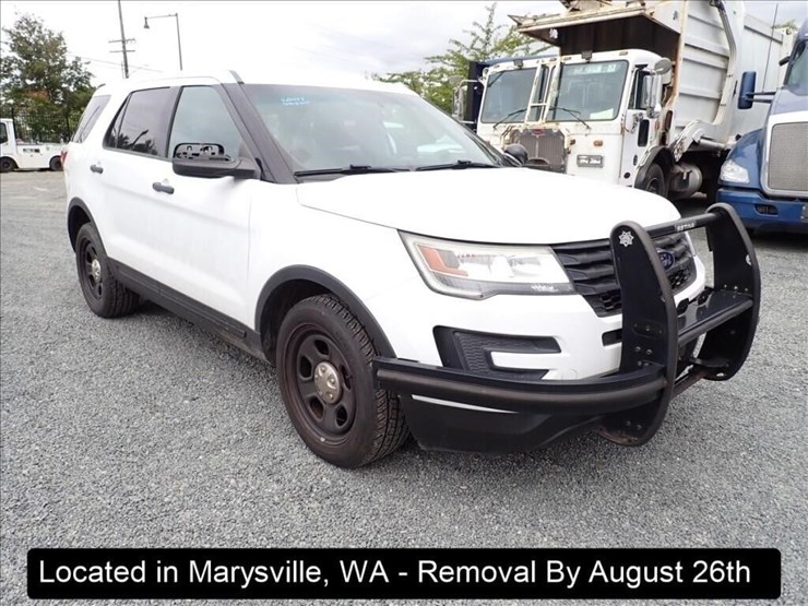 2016-ford-explorer-image-13
