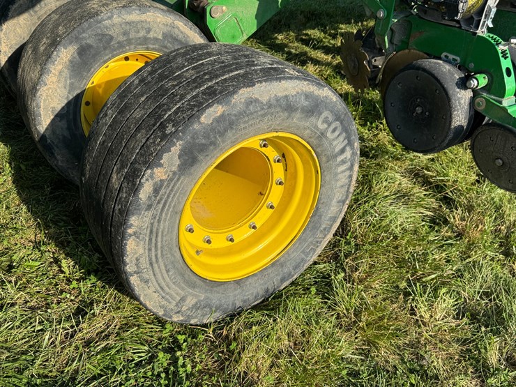 2015-john-deere-db60-image-35