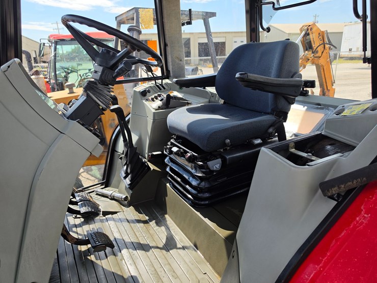 1996-massey-ferguson-6180-image-17