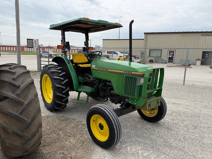 1997-john-deere-5200-image-21