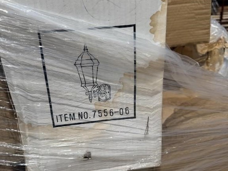 l3---pallet-of-light-fixtures-image-4