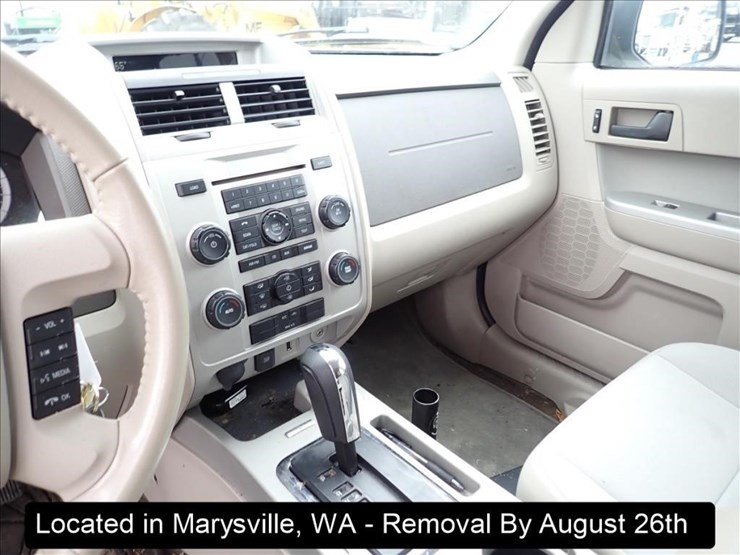 2011-ford-escape-image-6
