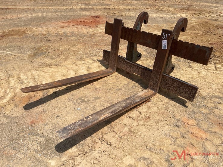 51"-forks-loader-attachment-image-7