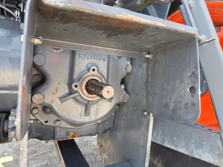 2021-kubota-m6s-111-image-15