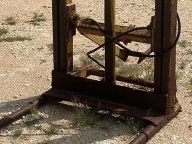 l3---vermeer-hydraulic-hay-lift-image-2