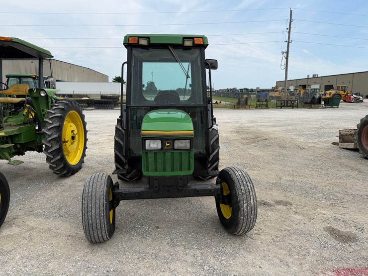 1996-john-deere-5200-image-2