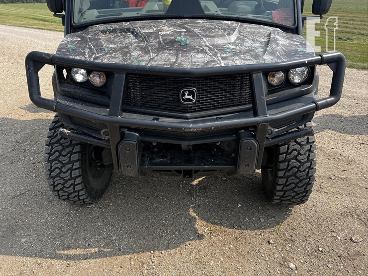 2025-john-deere-gator-xuv-835r-image-22