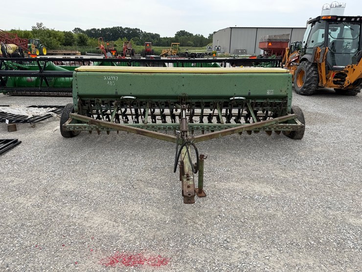 john-deere-8250-image-2