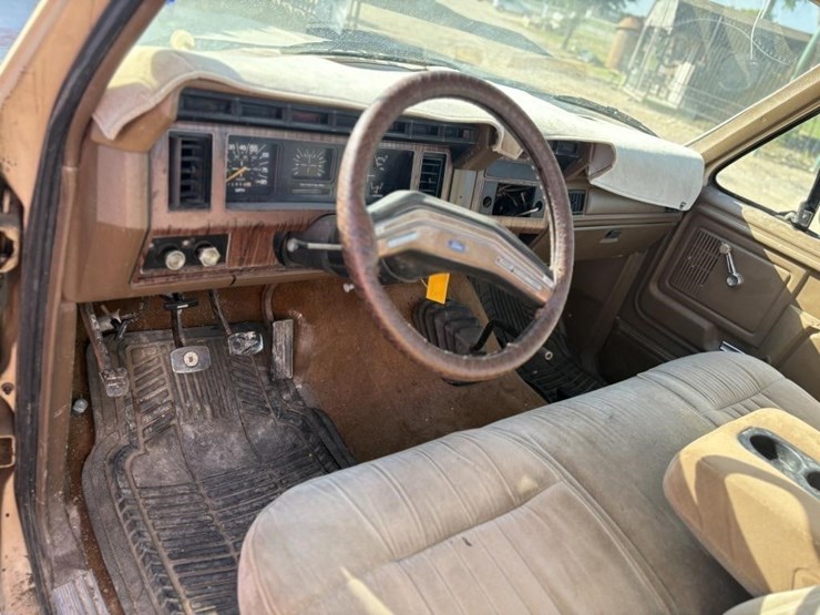 1983-ford-f350-image-12