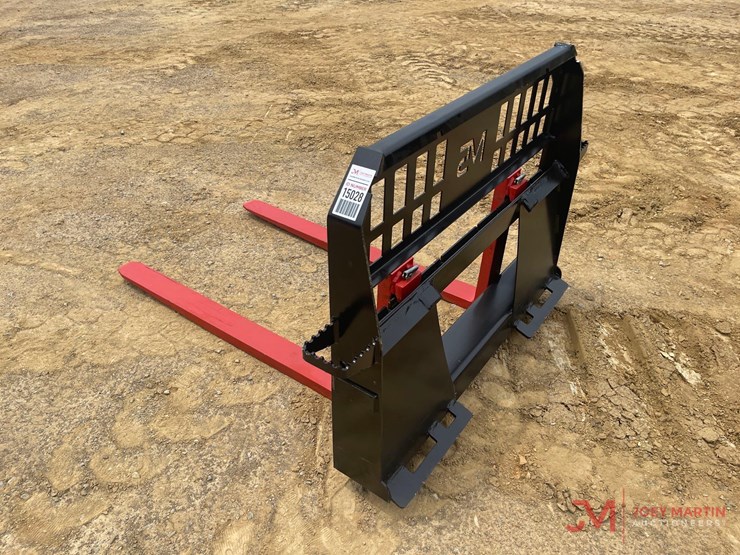 new-m5-48"-forks-skid-steer-attachment-image-5