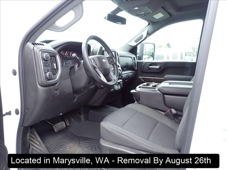 2023-chevrolet-2500-image-8