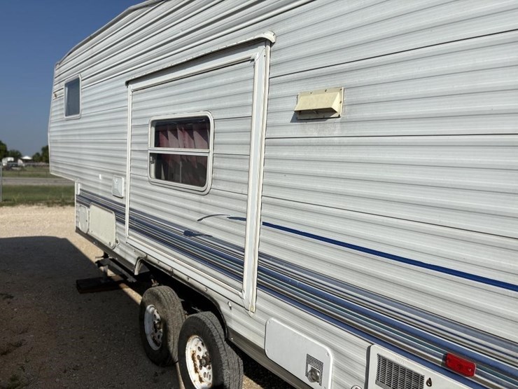 l2--2003-skyl-nomad-camper-image-5