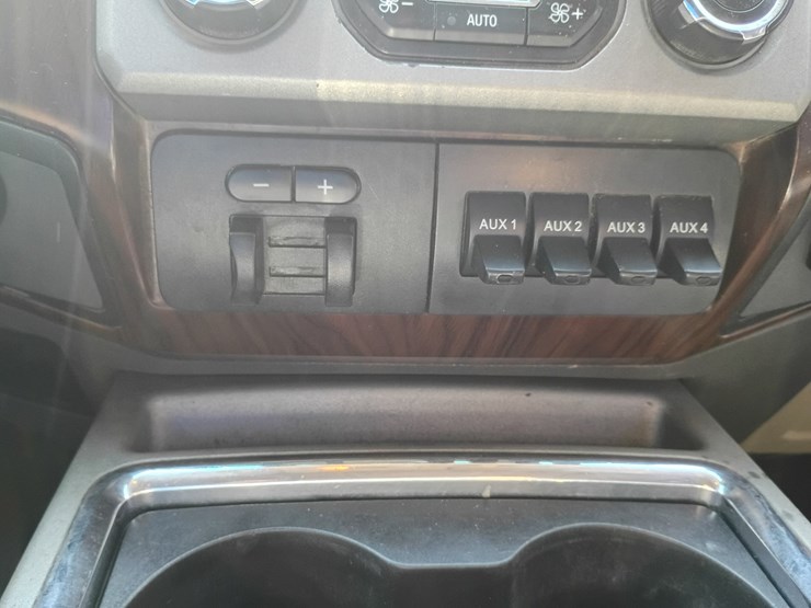 2013-ford-f350-image-44
