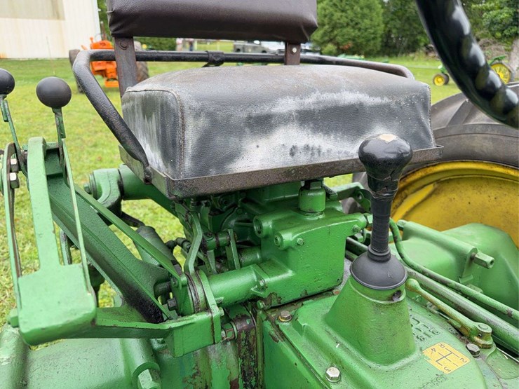 1957-john-deere-420-image-31