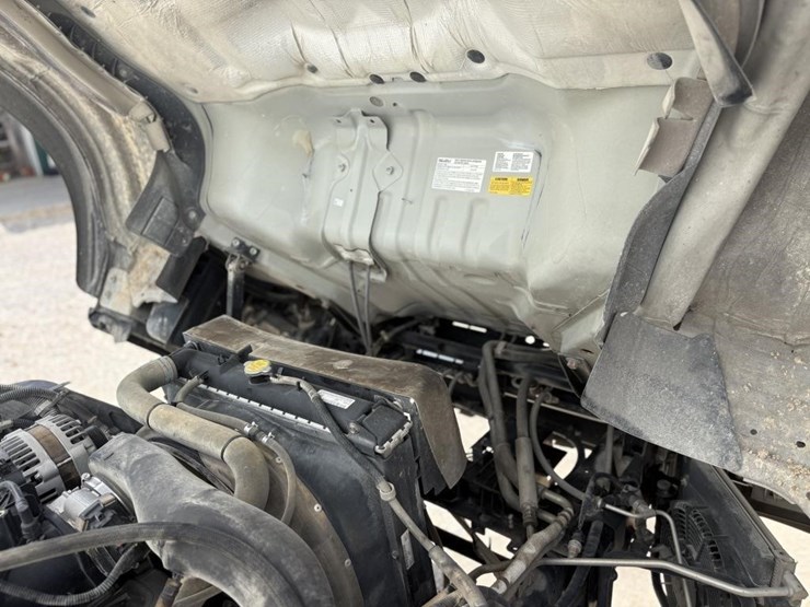 l3---2018-chevrolet-4500-box-truck-image-22