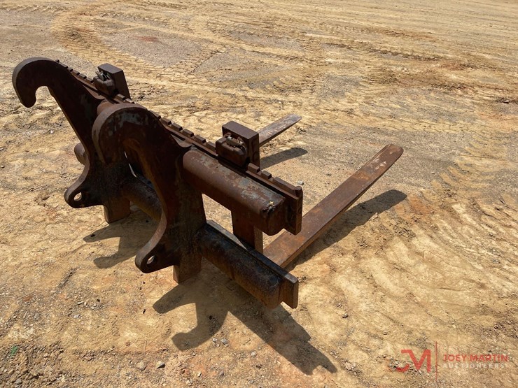 51"-forks-loader-attachment-image-3
