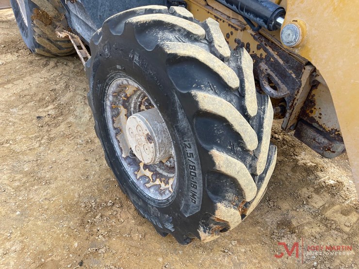 2017-caterpillar-415f2-image-8