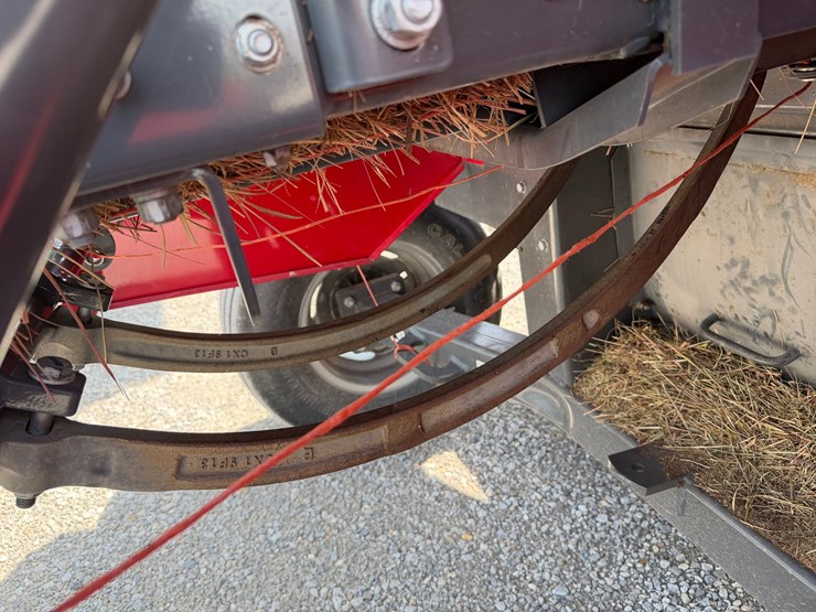 2020-massey-ferguson-1840-image-8