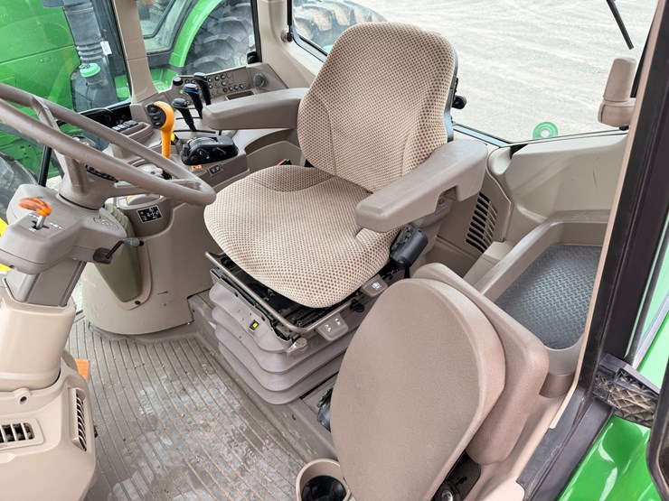 2024-john-deere-6145m-image-6