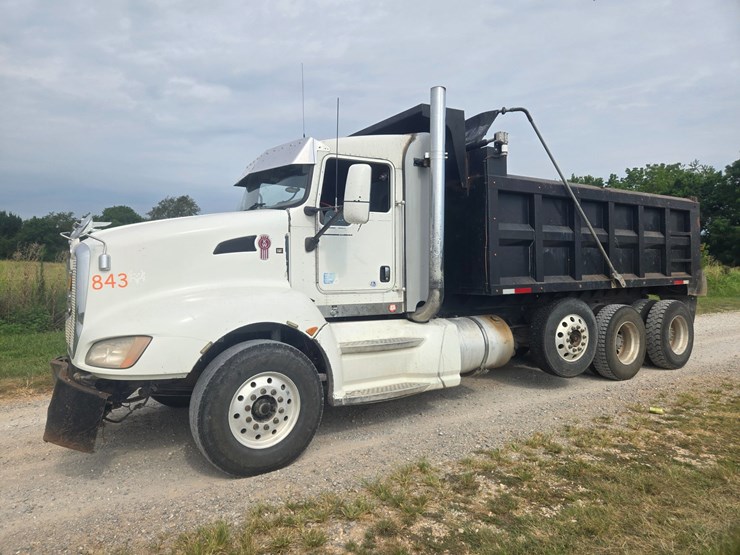 2011-kenworth-t660-image-4