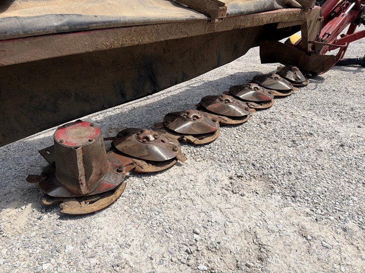 new-holland-617-image-3