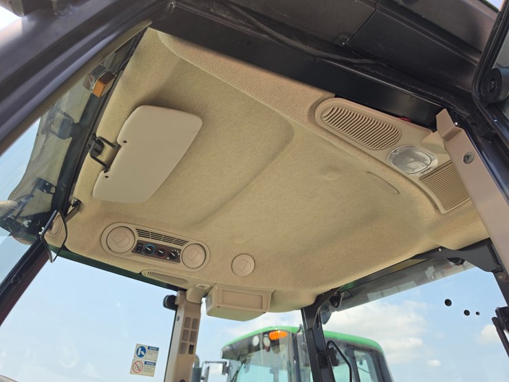 2019-john-deere-5100e-image-12
