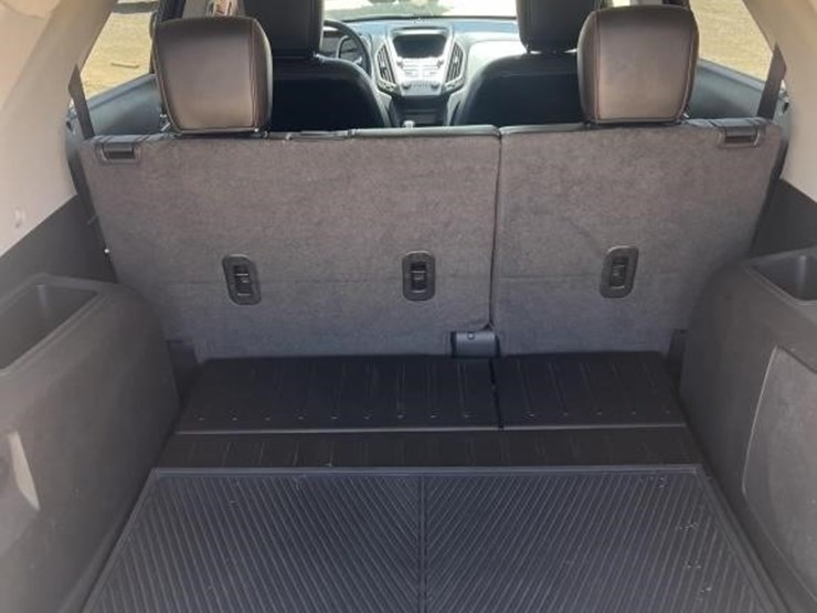 2013-chevrolet-equinox-image-10
