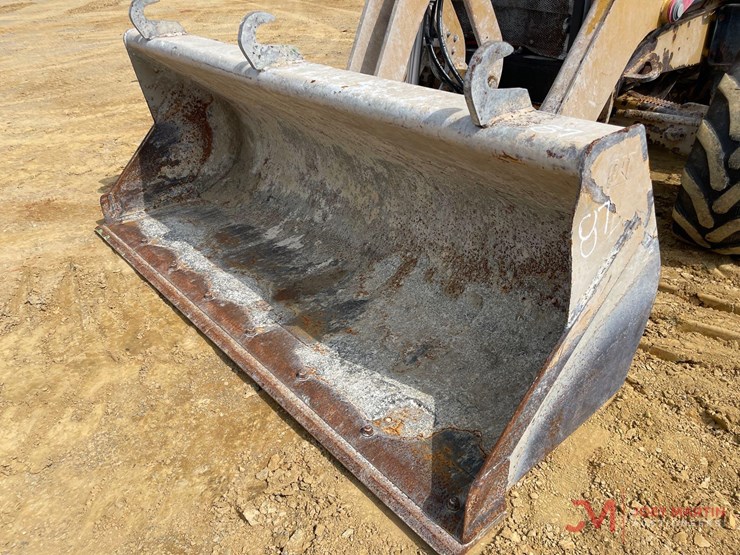 2017-caterpillar-415f2-image-12