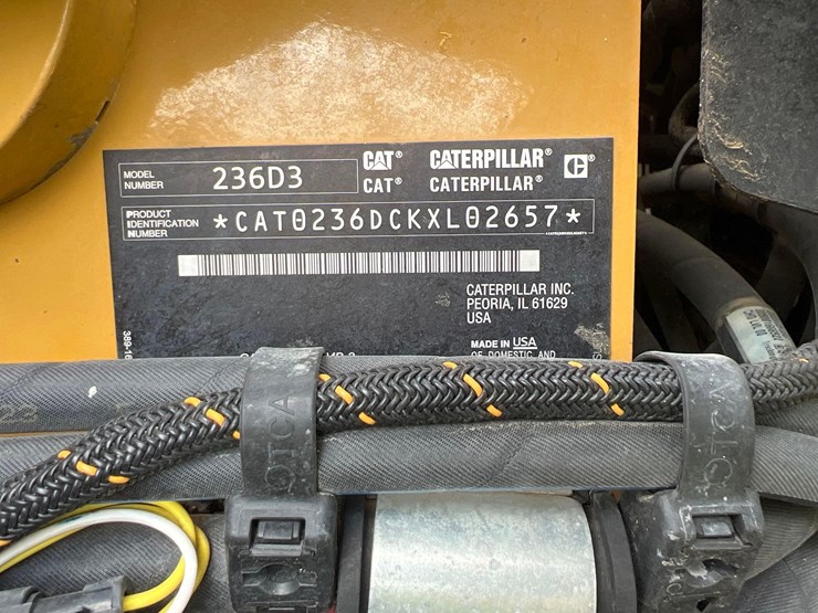 2023-caterpillar-236d3-image-22