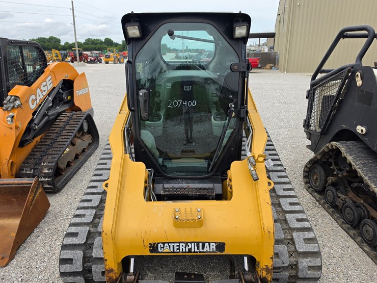 2009-caterpillar-279c-image-4