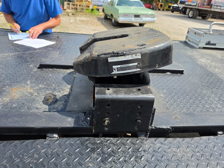 2011-ford-f550-image-59