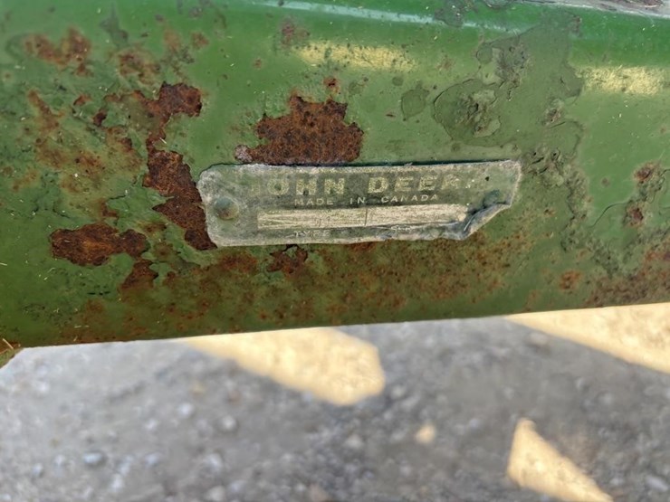 l2---john-deere-gravity-box-image-8