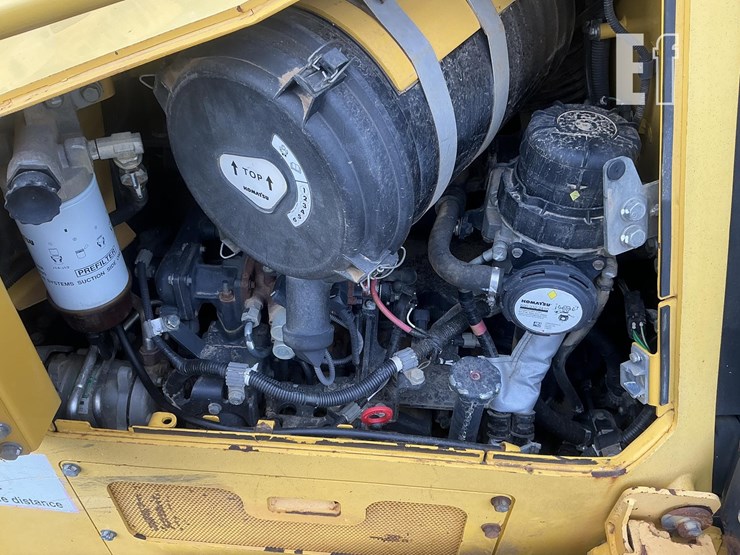 2014-komatsu-d61ex-23-image-21