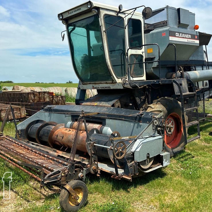 GLEANER M