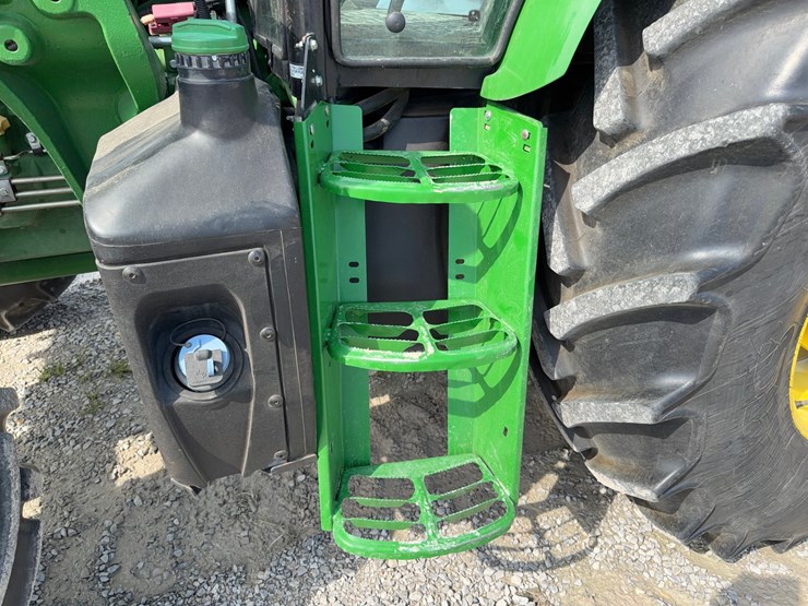 2017-john-deere-6105e-image-6