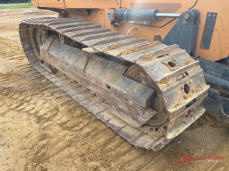 2018-case-750m-wt-image-9