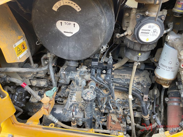 komatsu-d71pxi-24-image-14