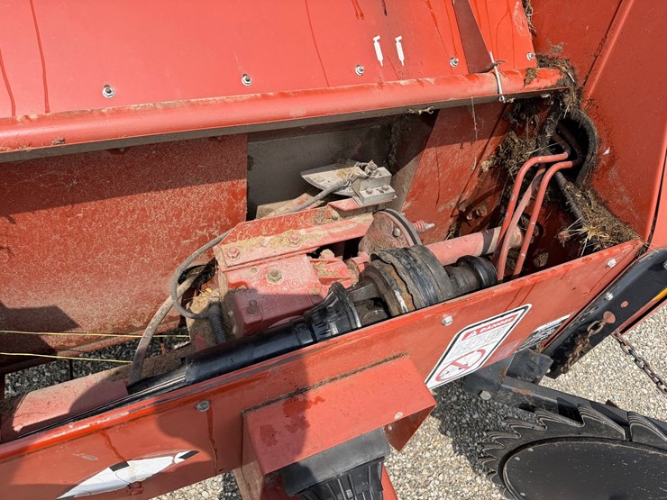 hesston-555t-image-5