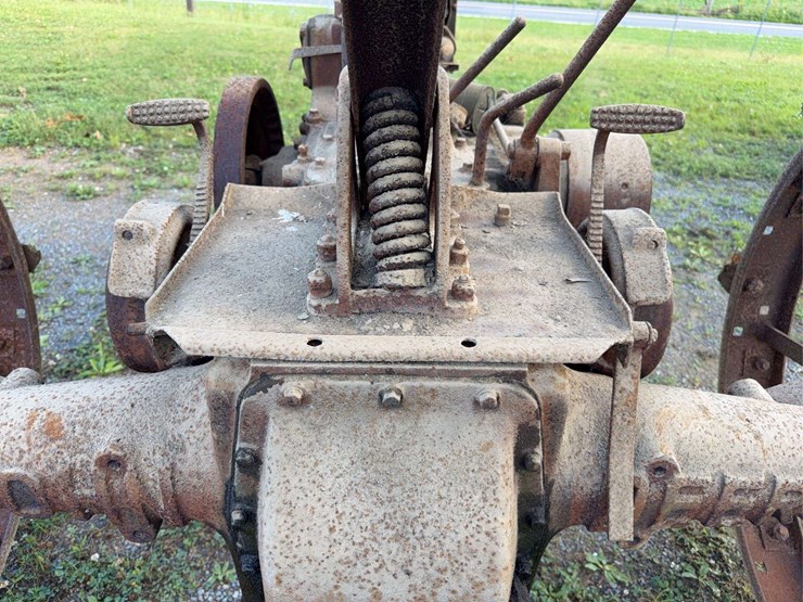 john-deere-model-b-image-28