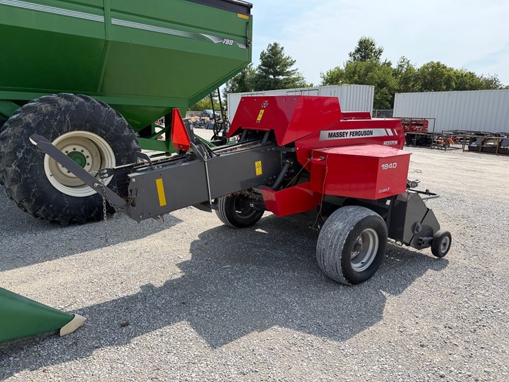 2020-massey-ferguson-1840-image-7