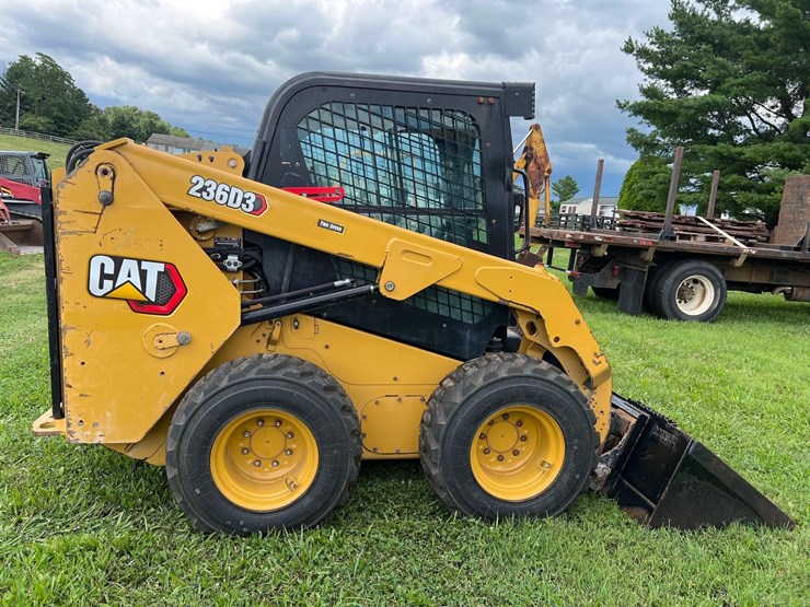 2023-caterpillar-236d3-image-9
