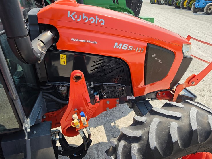 2021-kubota-m6s-111-image-17
