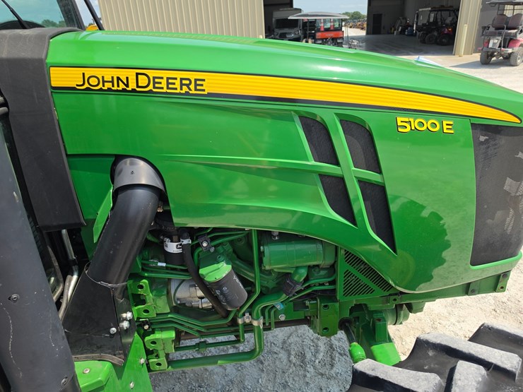 2019-john-deere-5100e-image-5