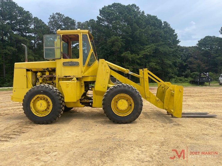 rubber-tire-loader,-sn;-unreadable,-meter-reads-591-hours,-56"-forks,-diesel-engine-image-2