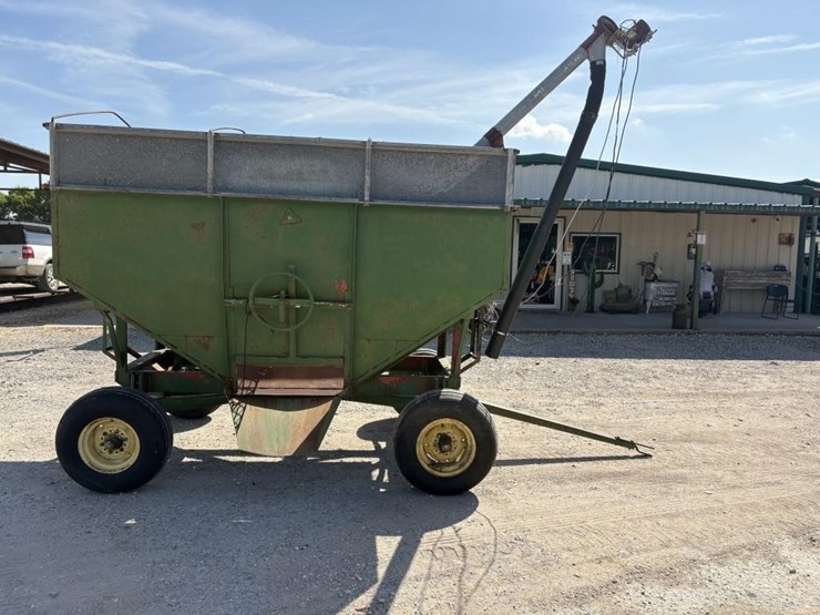 l2---john-deere-gravity-box-image-2