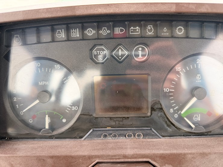 2004-john-deere-7220-image-8