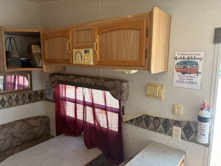l2--2003-skyl-nomad-camper-image-35