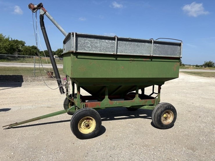 l2---john-deere-gravity-box-image-1
