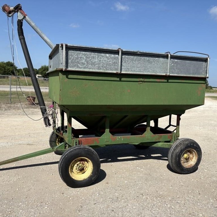 L2 - John Deere Gravity Box