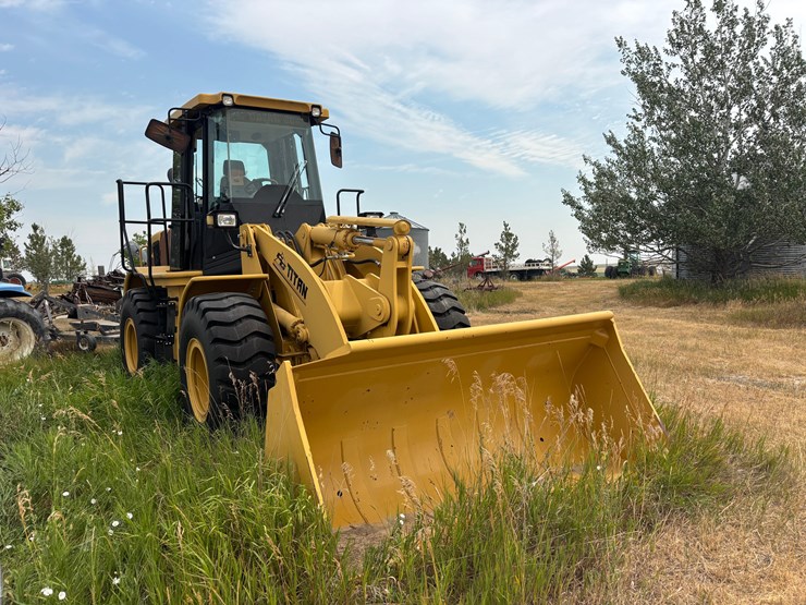 2011-g-g-titan-wheel-loader-image-5
